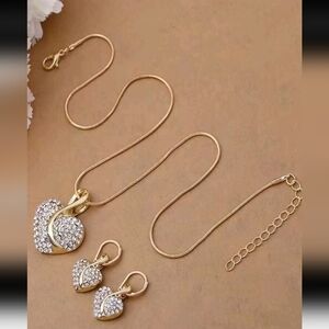3pcs Rhinestone Heart-Shaped Gold Jewelry Set‎ with Crystal Accents